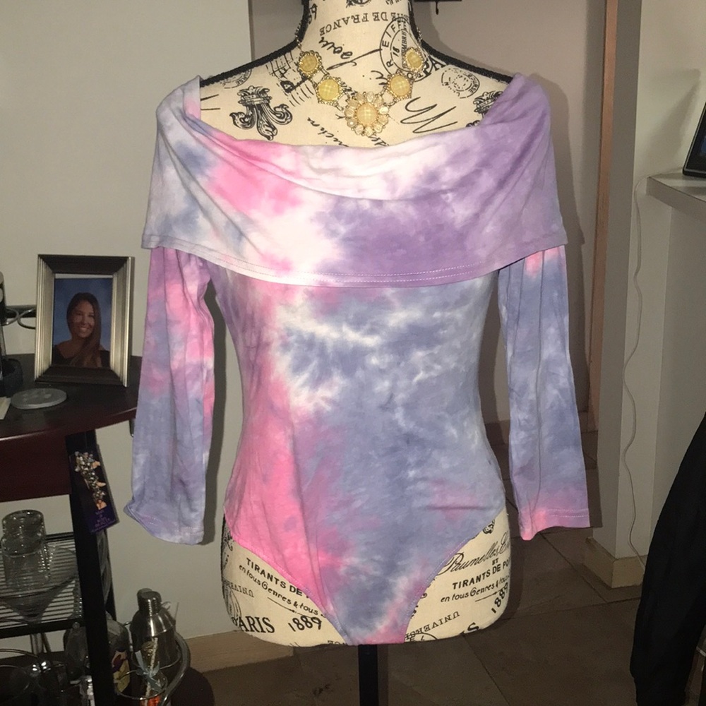 “LELIS COLLECTION” OFF THE SHOULDER TYE DIE BODY SUIT